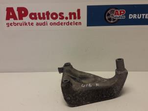 Gebruikte Motorrubber Audi A8 (D2) 3.7 V8 40V Quattro Prijs € 19,99 Margeregeling aangeboden door AP Autos