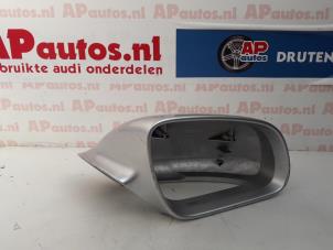 Gebruikte Spiegelkap rechts Audi A8 (D3) 3.7 V8 40V Quattro Prijs € 19,99 Margeregeling aangeboden door AP Autos