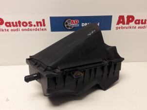 Gebruikte Luchtfilterhuis Audi TT Roadster (8N9) 1.8 T 20V Quattro Prijs € 40,00 Margeregeling aangeboden door AP Autos