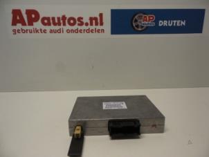 Gebruikte Telefoon Module Audi A4 (B7) 2.0 TFSI 20V Prijs € 85,00 Margeregeling aangeboden door AP Autos