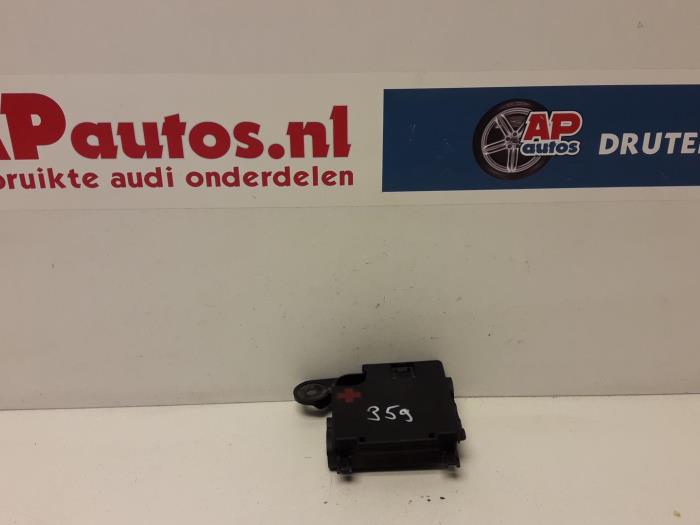 Gebruikte Stroomverdeler Audi S5 (8T3) S5 4.2 V8 40V Prijs € 19,99 Margeregeling aangeboden door AP Auto's