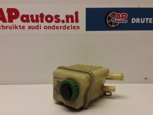 Gebruikte Stuurbekrachtiging Olie Reservoir Audi Q7 (4LB) 3.0 TDI V6 24V Prijs € 15,00 Margeregeling aangeboden door AP Autos