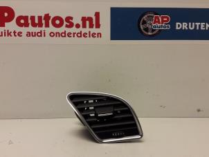 Gebruikte Luchtrooster Dashboard Audi A4 Avant (B8) 1.8 TFSI 16V Prijs € 19,99 Margeregeling aangeboden door AP Autos