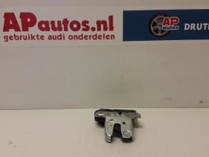 Gebruikte Achterklep Slotmechaniek Audi A4 (B8) 2.0 TDI 16V Prijs € 14,99 Margeregeling aangeboden door AP Autos