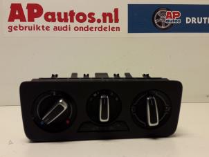 Gebruikte Chaufage Bedieningspaneel Audi A1 (8X1/8XK) 1.6 TDI 16V Prijs € 30,00 Margeregeling aangeboden door AP Autos