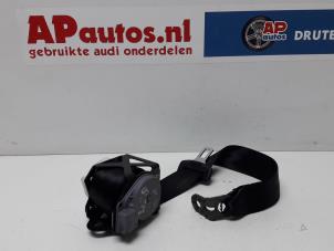 Gebruikte Veiligheidsgordel rechts-achter Audi A1 (8X1/8XK) 1.6 TDI 16V Prijs € 25,00 Margeregeling aangeboden door AP Autos