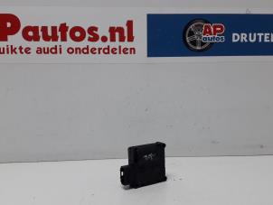 Gebruikte Kachelklep Motor Audi A6 Avant Quattro (C6) 3.0 TDI V6 24V Prijs € 14,99 Margeregeling aangeboden door AP Autos