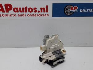 Gebruikte Slotmechaniek Portier 2Deurs links Audi A1 (8X1/8XK) 1.2 TFSI Prijs € 40,00 Margeregeling aangeboden door AP Autos