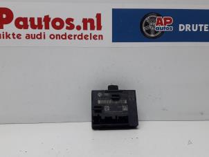 Gebruikte Module Centrale Deurvergrendeling Audi Q5 (8RB) 2.0 TDI 16V Quattro Prijs € 40,00 Margeregeling aangeboden door AP Autos