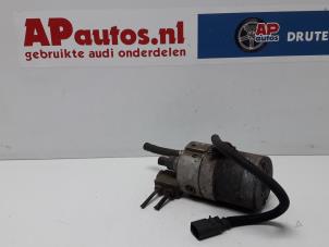 Gebruikte Hydrauliekpomp elektromotor Audi A6 Avant (C5) 2.5 TDI V6 24V Prijs € 74,99 Margeregeling aangeboden door AP Autos