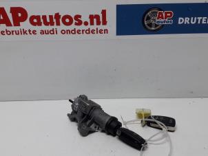 Gebruikte Sleutel + Contactslot Audi A4 (B7) 2.0 TDI 16V Prijs € 24,99 Margeregeling aangeboden door AP Autos