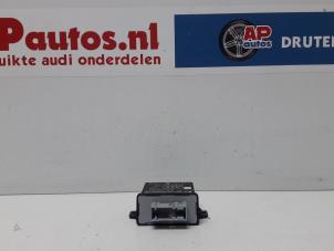 Gebruikte Computer Verlichting Audi A6 Avant Quattro (C6) 3.0 TDI V6 24V Prijs € 19,99 Margeregeling aangeboden door AP Auto's