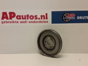 Gebruikte Servo Pomp Poelie Audi A4 Prijs € 15,00 Margeregeling aangeboden door AP Autos
