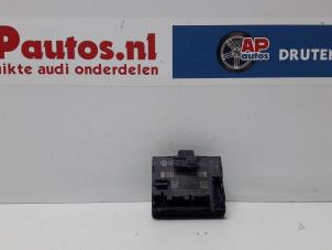 Gebruikte Centrale Deurvergrendelings Module Audi A4 Avant (B8) 2.0 TDI 16V Prijs € 19,99 Margeregeling aangeboden door AP Auto's