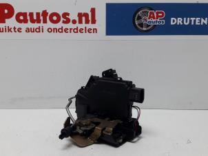 Gebruikte Portierslot Mechaniek 4Deurs rechts-achter Audi A6 Prijs € 19,99 Margeregeling aangeboden door AP Autos