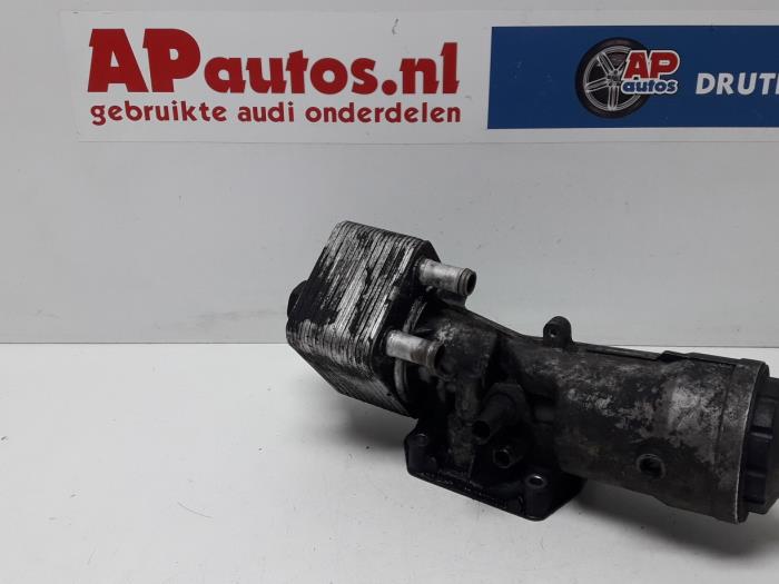 Gebruikte Oliefilterhuis Audi A3 (8P1) 2.0 TDI 16V Prijs € 29,99 Margeregeling aangeboden door AP Auto's
