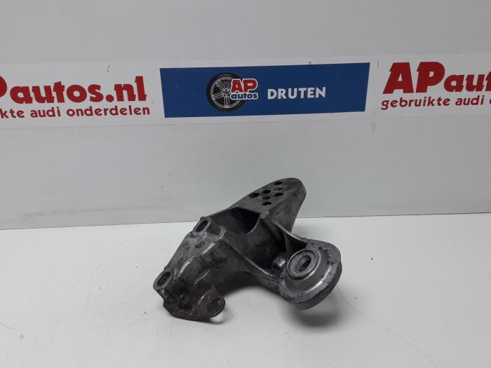Gebruikte Motorsteun Audi A4 (B6) 1.6 Prijs € 19,99 Margeregeling aangeboden door AP Auto's