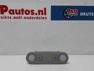 Gebruikte Binnenverlichting achter Audi Q5 (8RB) 2.0 TDI 16V Quattro Prijs € 19,99 Margeregeling aangeboden door AP Autos