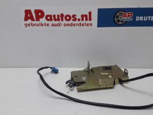 Gebruikte Cabriodak vergrendelslot Audi Cabrio (B4) 2.0 E Prijs € 34,99 Margeregeling aangeboden door AP Autos