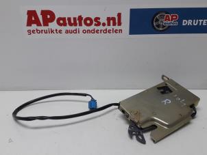Gebruikte Cabriodak vergrendelslot Audi Cabrio (B4) 2.0 E Prijs € 34,99 Margeregeling aangeboden door AP Autos