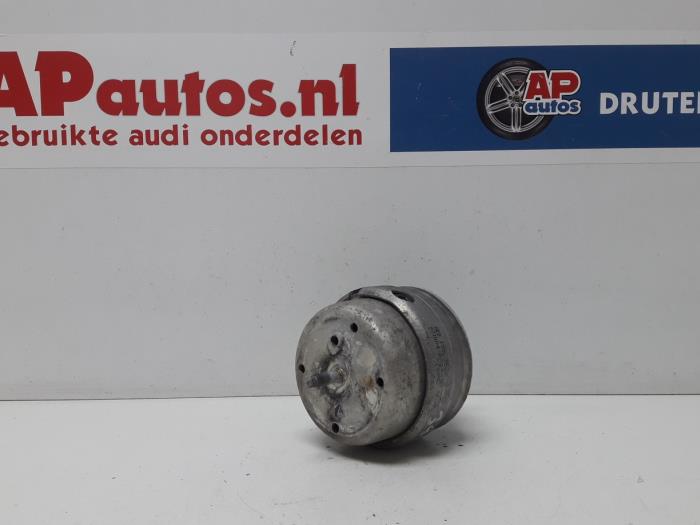 Gebruikte Motorrubber Audi A4 Avant (B7) 2.0 TDI 16V Prijs € 19,99 Margeregeling aangeboden door AP Auto's