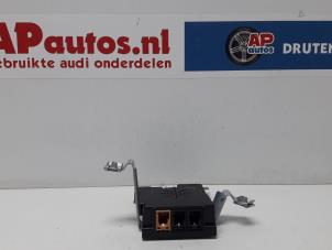 Gebruikte Antenne Versterker Audi A3 Sportback (8PA) 1.9 TDI Prijs € 25,00 Margeregeling aangeboden door AP Autos