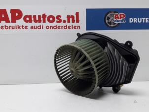 Gebruikte Kachel Ventilatiemotor Audi A4 Avant (B5) 2.4 30V Prijs € 35,00 Margeregeling aangeboden door AP Autos