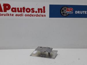 Gebruikte Antenne Audi A4 Cabrio (B7) 1.8 T 20V Prijs € 25,00 Margeregeling aangeboden door AP Autos