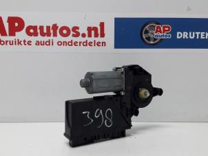 Gebruikte Portierruitmotor Audi A4 Avant (B7) 2.0 TDI 16V Prijs € 19,99 Margeregeling aangeboden door AP Autos
