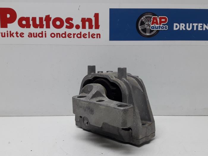 Gebruikte Motorsteun Audi A3 Cabriolet (8P7) 2.0 TDI 16V Prijs € 19,99 Margeregeling aangeboden door AP Auto's