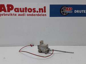 Gebruikte Tankklep Vergrendelingsmotor Audi A3 Sportback (8PA) 2.0 TDI 16V Prijs € 35,00 Margeregeling aangeboden door AP Autos