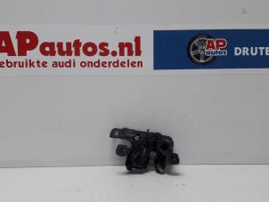 Gebruikte Motorkap Slotmechaniek Audi TT (8N3) 1.8 20V Turbo Prijs € 14,99 Margeregeling aangeboden door AP Autos