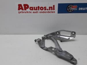 Gebruikte Motorkap Scharnier Audi TT (8N3) 1.8 20V Turbo Prijs € 20,00 Margeregeling aangeboden door AP Autos