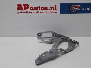 Gebruikte Motorkap Scharnier Audi TT (8N3) 1.8 20V Turbo Prijs € 20,00 Margeregeling aangeboden door AP Autos