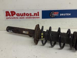 Gebruikte Schokdemperpoot rechts-voor Audi A3 Sportback (8PA) 1.6 Prijs € 75,00 Margeregeling aangeboden door AP Autos