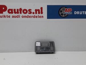 Gebruikte Binnenverlichting achter Audi A2 (8Z0) 1.4 16V Prijs € 30,00 Margeregeling aangeboden door AP Autos