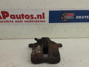 Gebruikte Remklauw (Tang) links-voor Audi 80 (B4) 2.0 E Prijs € 19,99 Margeregeling aangeboden door AP Autos