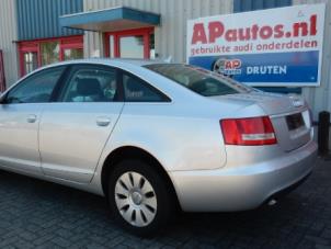 Gebruikte Portier 4Deurs links-achter Audi A6 (C6) 2.0 TDI 16V Prijs € 125,00 Margeregeling aangeboden door AP Autos