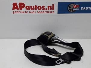 Gebruikte Veiligheidsgordel rechts-voor Audi A4 (B5) 1.6 Prijs € 45,00 Margeregeling aangeboden door AP Autos