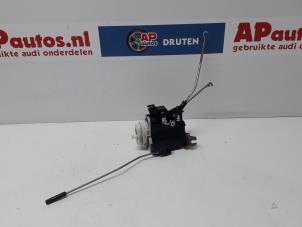 Gebruikte Portierslot Mechaniek 4Deurs links-voor Audi A4 (B5) 1.6 Prijs € 35,00 Margeregeling aangeboden door AP Autos