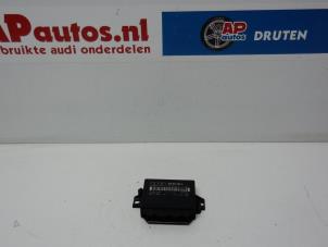 Gebruikte PDC Module Audi A8 (D3) 4.0 TDI V8 32V Quattro Prijs € 39,99 Margeregeling aangeboden door AP Autos