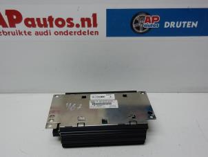 Gebruikte Radio versterker Audi A8 (D3) 4.0 TDI V8 32V Quattro Prijs € 34,99 Margeregeling aangeboden door AP Autos