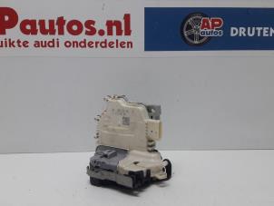 Gebruikte Portierslot Mechaniek 4Deurs rechts-achter Audi A1 Sportback (8XA/8XF) 1.6 TDI 16V Prijs € 35,00 Margeregeling aangeboden door AP Autos