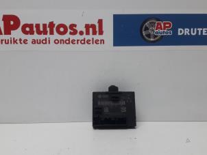 Gebruikte Module Centrale Deurvergrendeling Audi A1 Sportback (8XA/8XF) 1.6 TDI 16V Prijs € 25,00 Margeregeling aangeboden door AP Autos