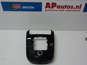 Gebruikte Bedieningspaneel Multi Media Audi A4 Avant (B8) 2.0 TDI 16V Prijs € 74,99 Margeregeling aangeboden door AP Autos