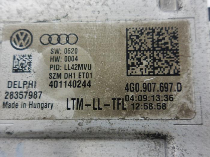 Module Verlichting van een Audi A4 Avant (B8) 2.0 TDI 16V 2013