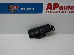 Gebruikte Schakelaar Licht Audi A4 Avant (B8) 2.0 TDI 16V Prijs € 27,50 Margeregeling aangeboden door AP Autos
