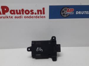 Gebruikte Radio versterker Audi A6 Quattro (C6) 3.2 V6 24V FSI Prijs € 85,00 Margeregeling aangeboden door AP Auto's