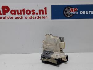 Gebruikte Portierslot Mechaniek 4Deurs rechts-achter Audi A1 Sportback (8XA/8XF) 1.6 TDI 16V Prijs € 35,00 Margeregeling aangeboden door AP Autos