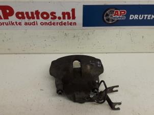 Gebruikte Remklauw (Tang) links-voor Audi A4 Avant (B7) 2.0 TDI 16V Prijs € 50,00 Margeregeling aangeboden door AP Autos